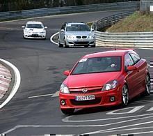 Motorsport Akademie Nürburgring macht Motorsport-Rookies zu Nordschleifen-Profis.